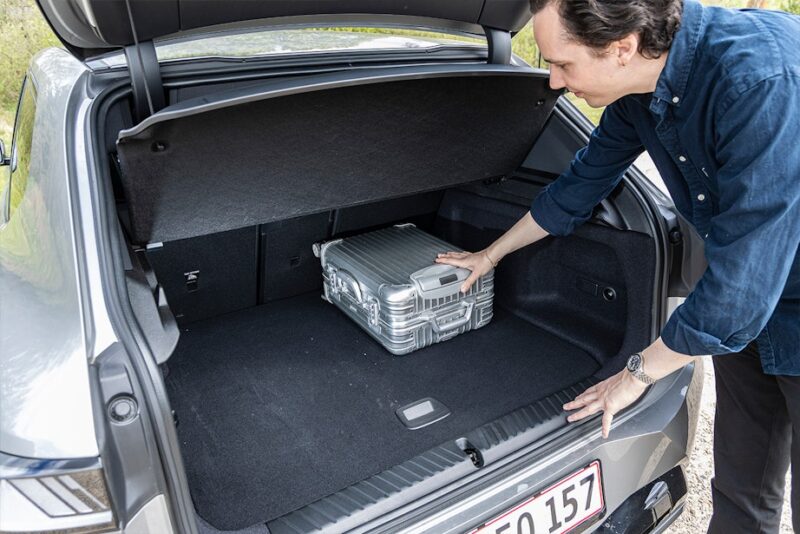 BMW ix3 elbil test anmeldelse 2026 dansk bagagerum