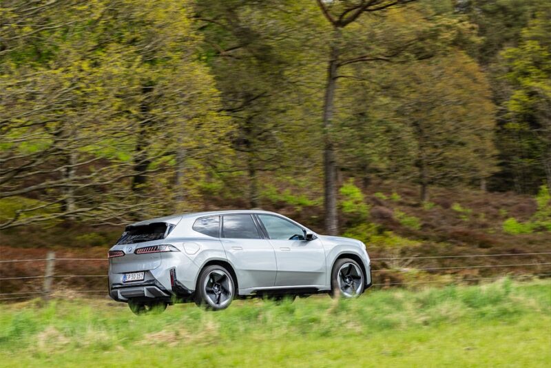 BMW ix3 elbil test anmeldelse 2026 dansk kører