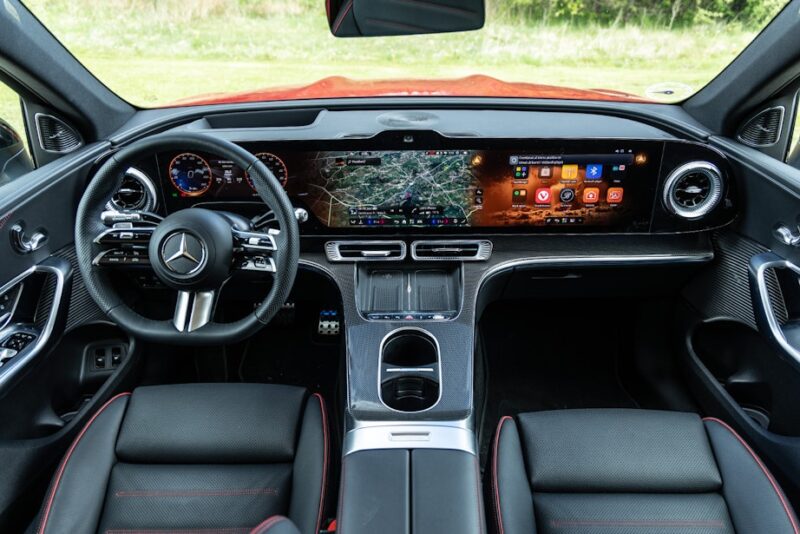 Mercedes GLC elbil test anmeldelse 2026 priser kabine