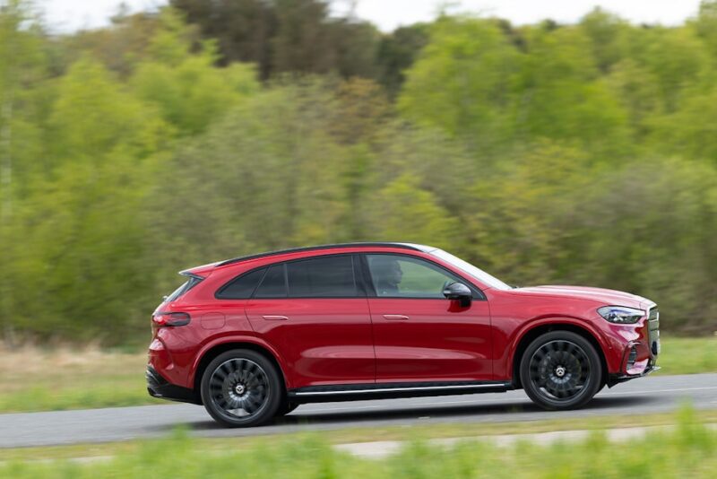 Mercedes GLC elbil test anmeldelse 2026 priser sidefra