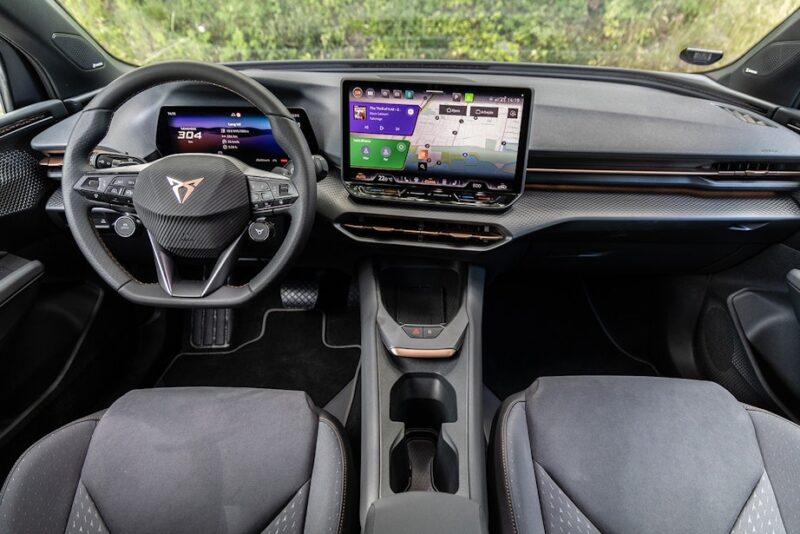 Cupra Raval elbil test anmeldelse 2026 kabine