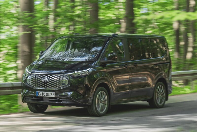 Ford E-Tourneo Custom elbil 7 personer priser data