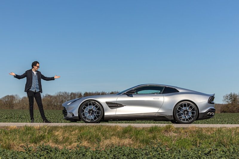 Aston Martin Vanquish