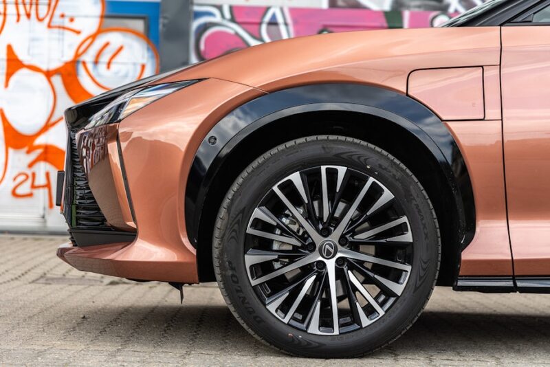 Lexus RZ500e elbil test anmeldelse 2026 fælge