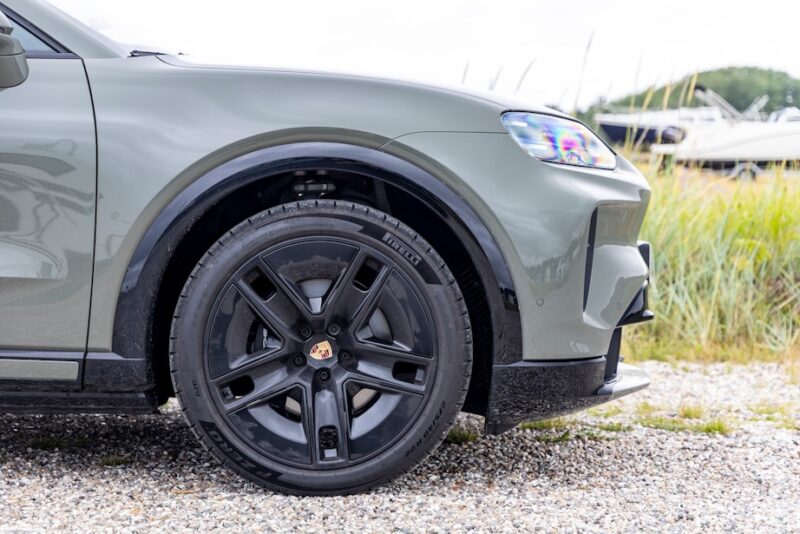Porsche Cayenne Electric 4x4 firehjulstræk Test Anmeldelse Vurdering Elbil Opladning Rækkevidde SUV Garanti Priser Bil Magasinet