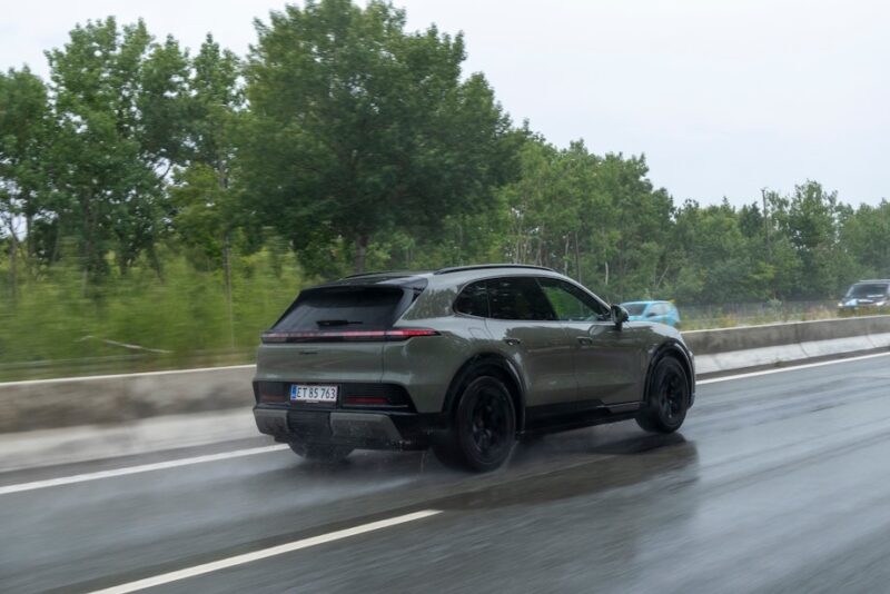 Porsche Cayenne Electric 4x4 firehjulstræk Test Anmeldelse Vurdering Elbil Opladning Rækkevidde SUV Garanti Priser Bil Magasinet