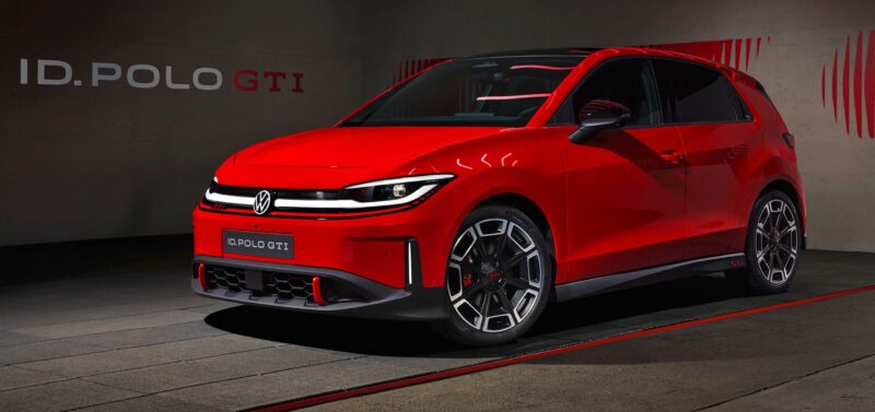 Rød VW ID. Polo GTI forfra.