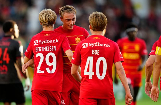 ECL-kval -SLUT: FCN - Valur minut for minut