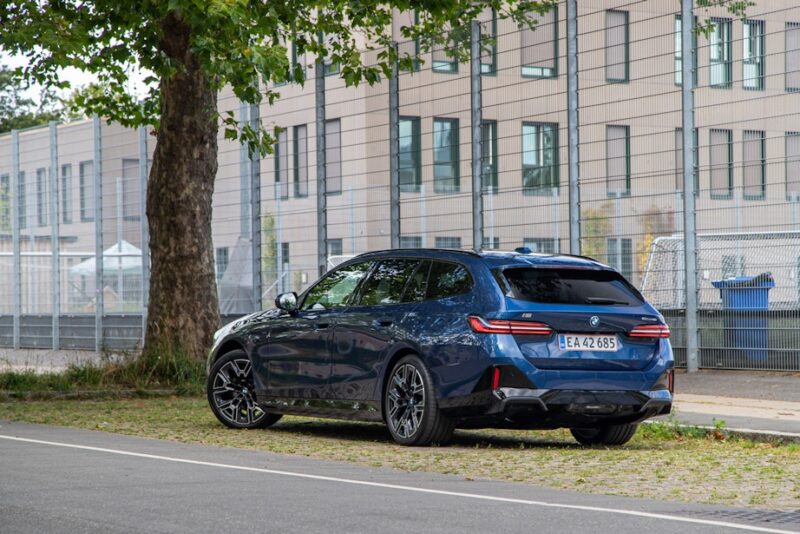 bmw i5 test