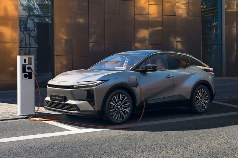 Toyota C-HR+ elbil test priser og data