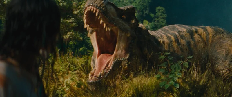 Anne Hathaway og Ewan McGregor møder dinosaurer i ny sci-fi-film: De første anmeldelser lover godt