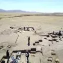 Billede af arkæologer, der foretager undersøgelser ved Wilamaya Patjxa gravpladsen i Peru