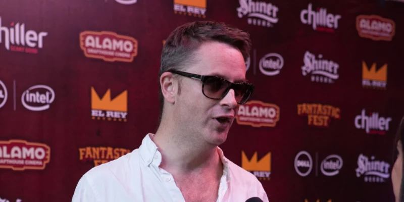 Nicolas Winding Refn er tilbage med sin første film i 10 år – og folk er fløjtende ligeglade