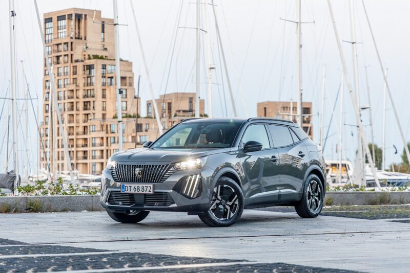 Peugeot e-2008 2023 forfra