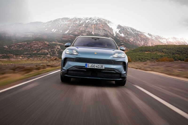 Porsche-Cayenne-Electric 2026 Vanadium Grey Bassala Spanien
