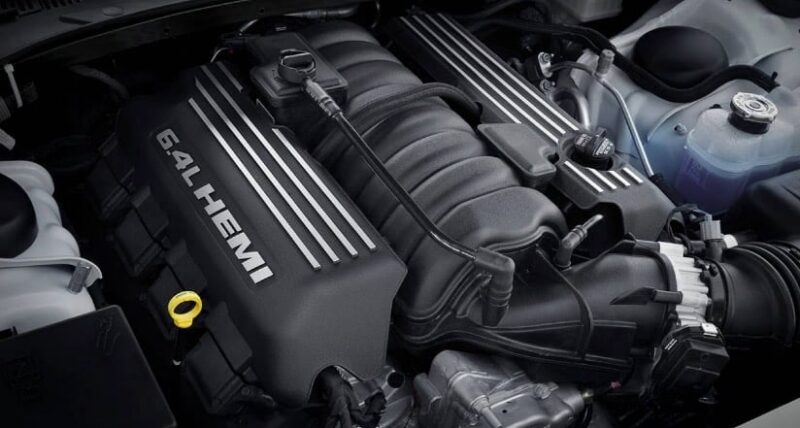 Bilgigant giver V8-motoren et comeback - nu stiger salget