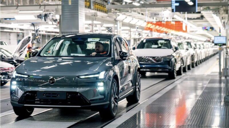 Volvo tvinges til at give kunder dyrere elbiler gratis