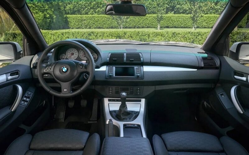 Den originale BMW X5 genopstår med V10-motor og manuelt gear
