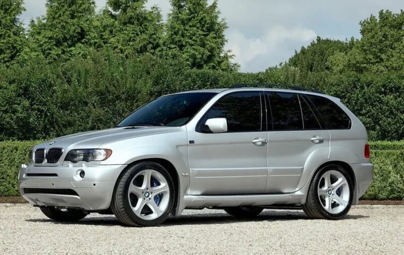 Den originale BMW X5 genopstår med V10-motor og manuelt gear