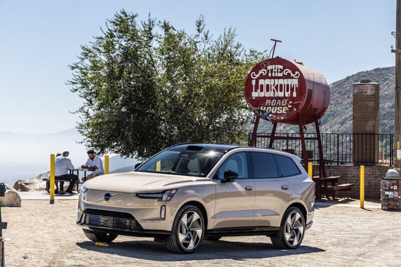 volvo ex90 Sand Dune forfra
