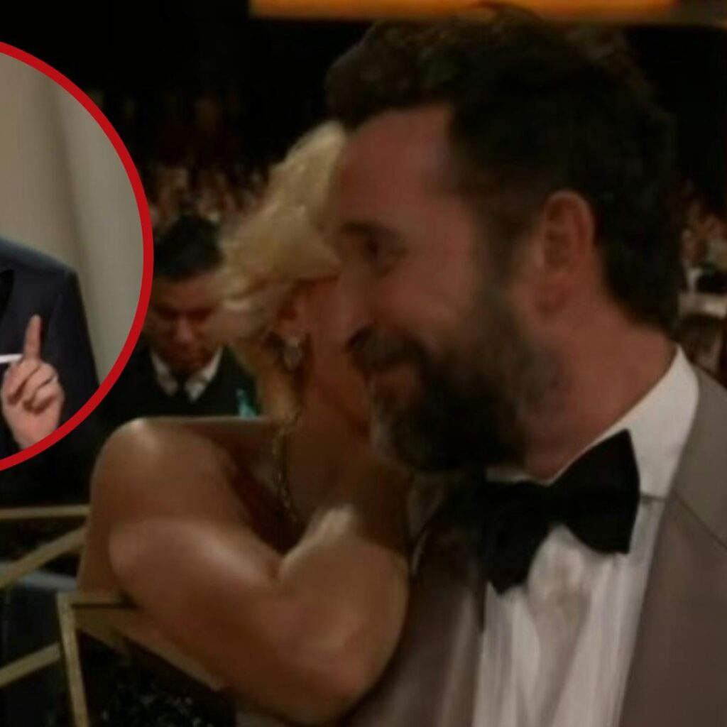 Mulaney chokerer med sex-joke.. – ONN.dk